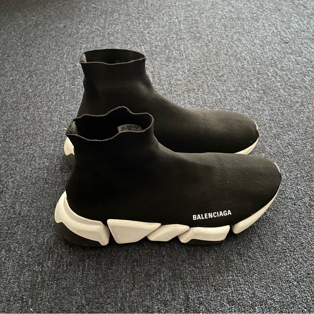 BALENCIAGA Speed 2.0 Sneakers Black & White 9 42